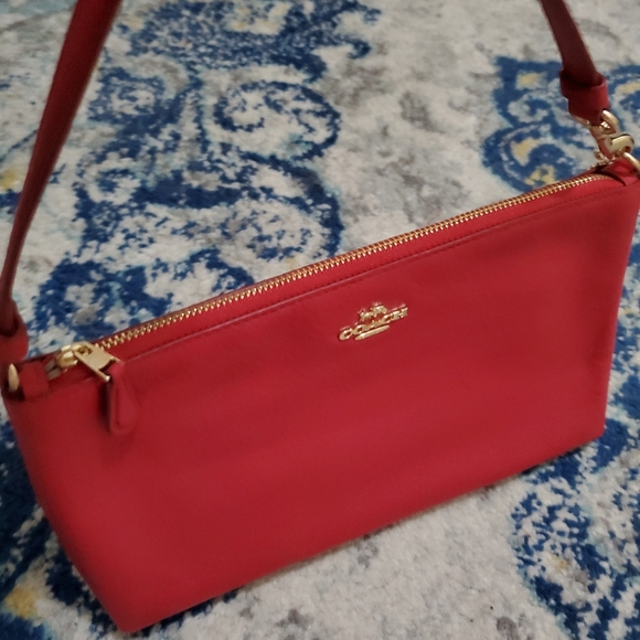 Coach Large Wristlet 25 Clutch Handbag Red/Gold - Picture 5 of 9
